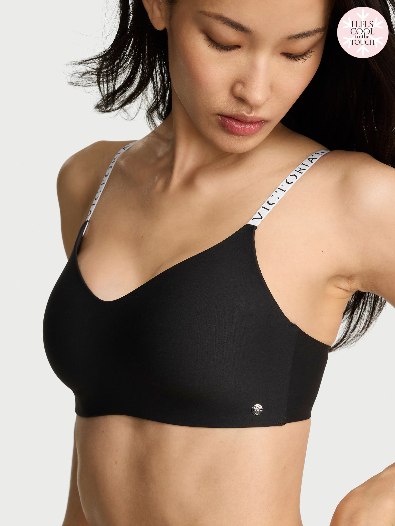 The CoolBra&trade; Lightly Lined Wireless Plunge Bralette image number null
