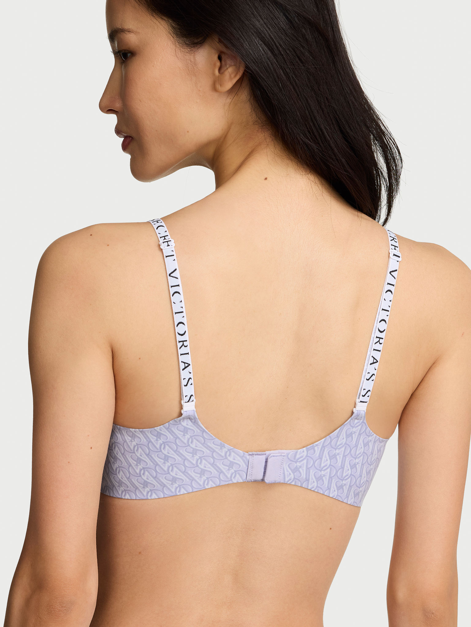 The CoolBra&trade; Lightly Lined Wireless Plunge Bralette image number null