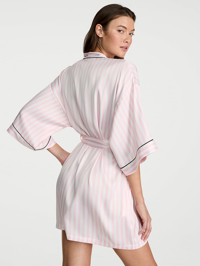 Signature Satin Short Piped Robe image number null